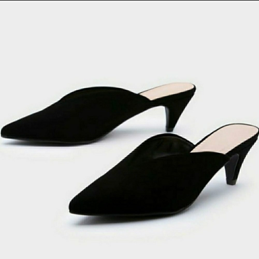 ADORABLE BLACK POINTED TOE MULE w CUTE KITTEN HEEL - Picture 3 of 3